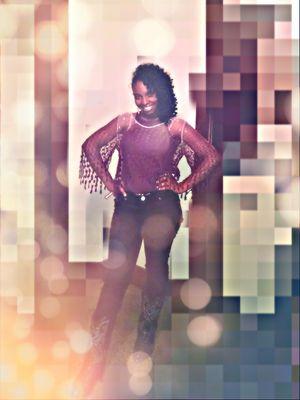 I ain't with the bs. I'm me n if u don't like get to stepping. I was born alone n I ride solo. Love My life n cookies.!