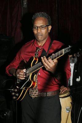 dpooser's profile picture. Guitarist - All Styles !!