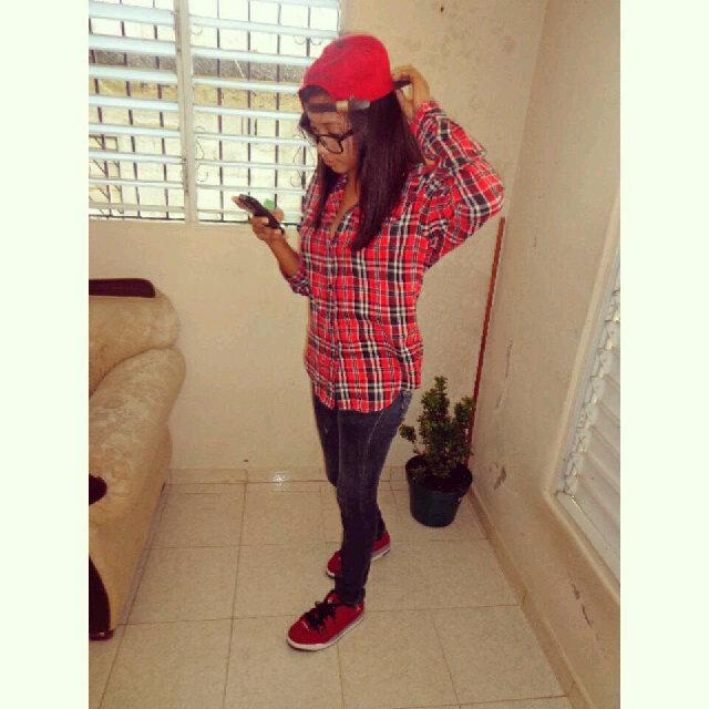 ImYobanna's profile picture. •Hey Sltalker.✨  El poeta Callejero♥ Shadow Blow♥ Lonely Girl.♥