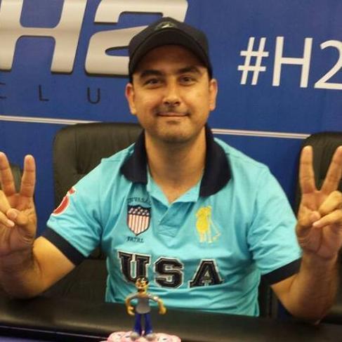 Publicitário, Promoter de Eventos, Representante do Legião cover Renato Quase Russo, tenho paixão por Marketing, Propaganda e Eventos!