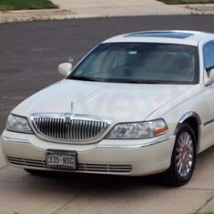 For nearly ten years our Colorado Springs Limousine Service, Dans Limo & Town Car, has provided luxury transportation for countless weddings and special events.