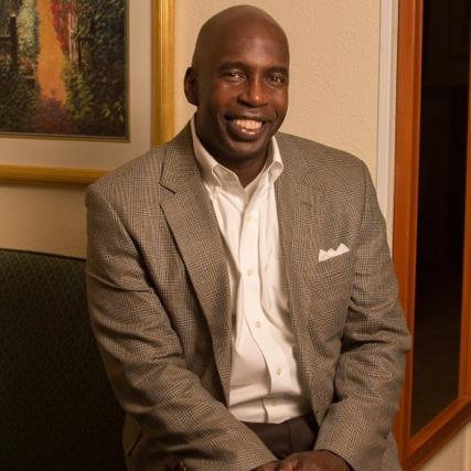 Coach Dave Pina has over 25 years of basketball coaching experience. To learn more about the coach and his vision checkout https://t.co/6D5oWixnF0
