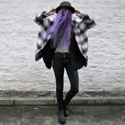 ✝life's too short to drink crappy coffee and cry over boys who don't care✝-Matty Healy kik - x.wonderland