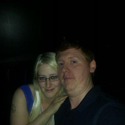 i am 24 living in sunderland with my amazing fiance, im happily a full time house wife in my spare time i go out on rock night and enjoy shopping :)