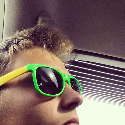 JhackAMole's profile picture. Life's to short for you to be boring, go do something awesome.