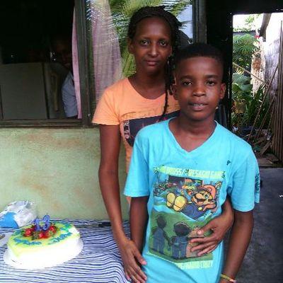 soy higienista oral
nací el 19 de julio
vivo en apartado