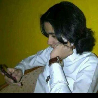 اذا غاب عنك من تحب فأعلم أنه حب غيرك أو أنه لم يحبك من البدايه '' 5/5 عرعر