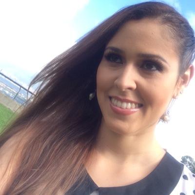 Hija,hermana,esposa,odontóloga, ortodoncista y sobretodo venezolana orgullosa!