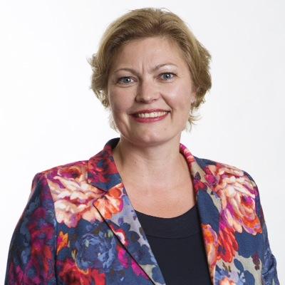 Interim kandidaat-notaris. Onder andere gespecialiseerd in estate planning en afwikkeling van nalatenschappen.