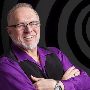 Hilarious, mesmerizing and highly entertaining! Audiences rave about Master Hypnotist Ed Ratelle’s comedy stage hypnosis shows!