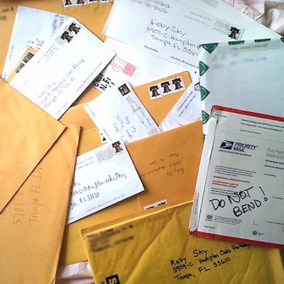 Official Page for autographs through the mail, for your favorite athletes! If a athlete would like to give out his address for mail, contact us and Mail On!
