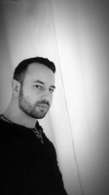 roehre242's profile picture. 