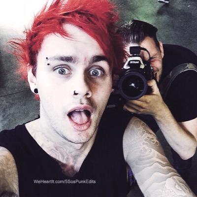 Im Michael. I'm 19. I can be daddy at times. ~@leukk5SOS is mine~