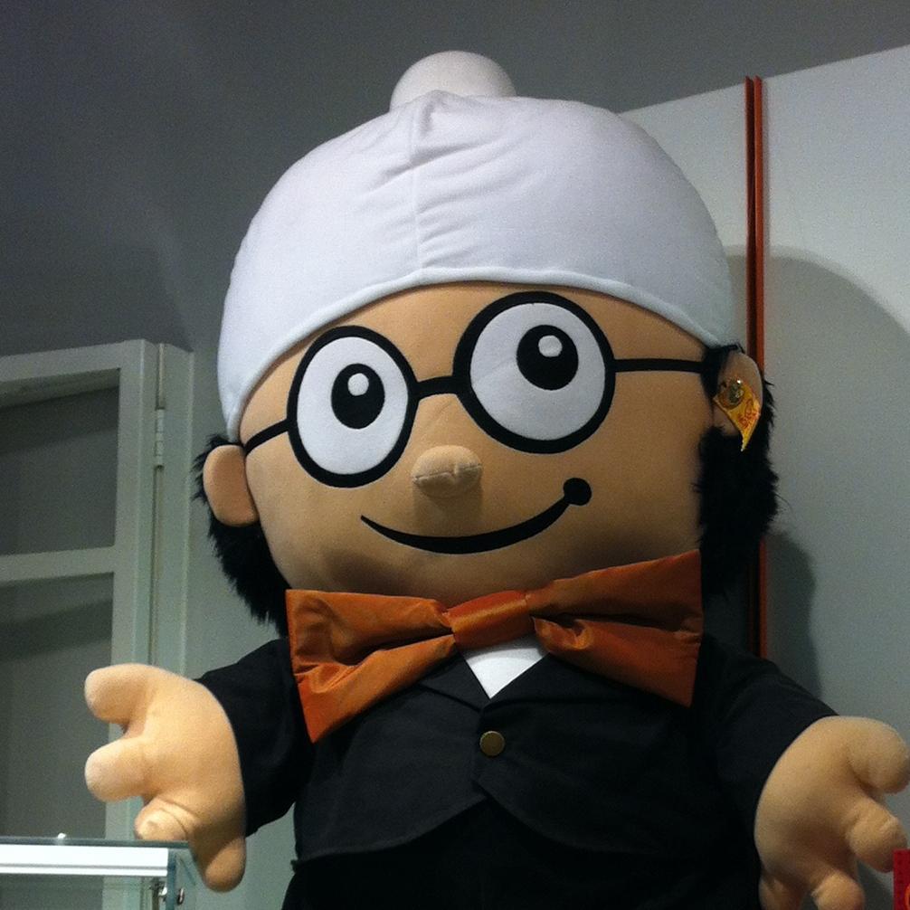 SimsonMoxa's profile picture. 