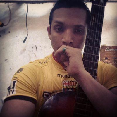 snapchat : dx_gregory del @barcelonascweb Y del @realmadriD (#HALAMADRID),►D✗ GUITARRISTA FAVORITO @SLASH //#wwe, #thewalkingdeaD #tiesto #clublife