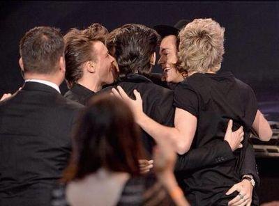 LZLNHABJAFCMAL's profile picture. DIRECTIONER...CODER...5SOSFAM...L.Z.L.N.H.A.B.J.A.F.C.M.A.L.♥