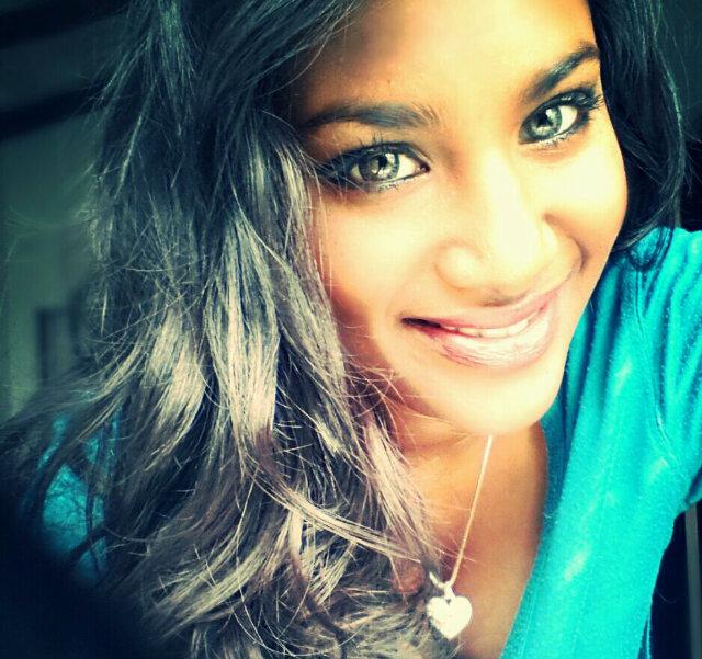 Artist ♡ no moral compass pointing due north,no fixed personality,just an inner indecisiveness that's as wide and as wavering as the ocean ☆