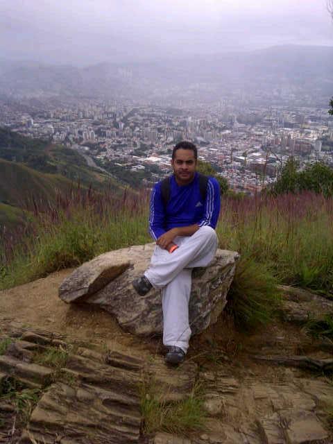 Corinogo's profile picture. Estudiante de Ing. en Telecomunicaciones, me interesa la tecnología de punta, y con  muchas ganas de conocer a nuestra querida Venezuela.