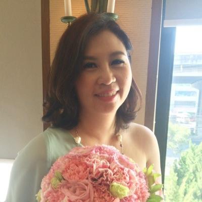 j260519's profile picture. พนักงานบริษัทที่ไต่เต้าจาก sales ตัวเล็กๆ จนได้เป็น manager ตัวอวบๆ ฝันอยากเป็นนักเขียนและวิ่งให้ถึง 42.195 กม.