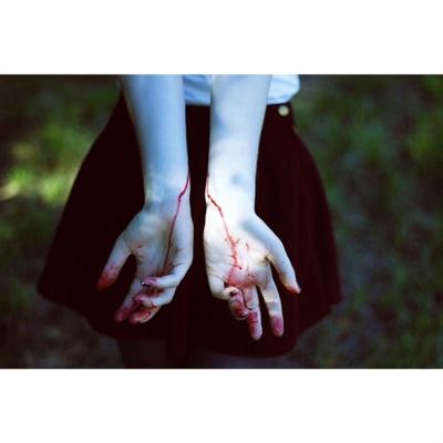 (v)ivre de mort || “Ce qui découle du pessimisme, c'est la doctrine de l'absurdité de l'existence.” || 53 - 51,6 - 50,3