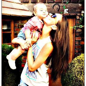 Apoyo, admiro y amo un monton a @natvertiz,mi Idola♥  Unico STAFF!!   Ella es mi ejemplo a seguir!!  BB Liam y Yaco ♥