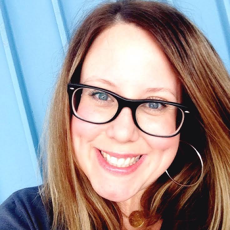 Freelance makeup artist. Beauty Blogger. Calligrapher. Wife + mom. Newfie owner. Jesus girl. Music lover. Coffee drinker. Paleo eater. I heart Johnny Cash.