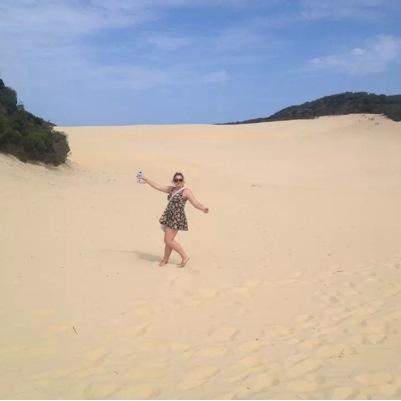 brandi__abbott's profile picture. 19 & from Australia