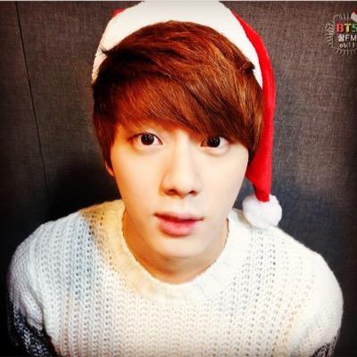 LuhanIsADeer's profile picture. bap bts block b