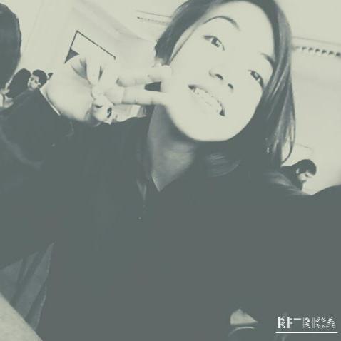 ..  Cuando uno se enamora se cierran los ojos & se abre el corazón 21/04/14 ❤ soy  bajita /delgada/cabello corto/simpatica/alegre ♥