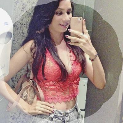 Por mais inteligente que alguem possa ser,se não for humilde,o seu melhor se perde na arrogancia. A humildade ainda é a parte mais bela da sabedoria!