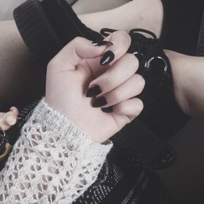 a free follow for you, please follow @imurderedmarta for me? otherwise ill unfollow.. thank you:)