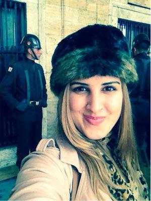 sevgisiz bir dünyada adın sevgi olsada bir halta yaramıyormuş