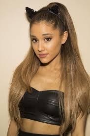 #SantaTellMe    i love ariana grande. my dream is she fw me. i love her with my life.