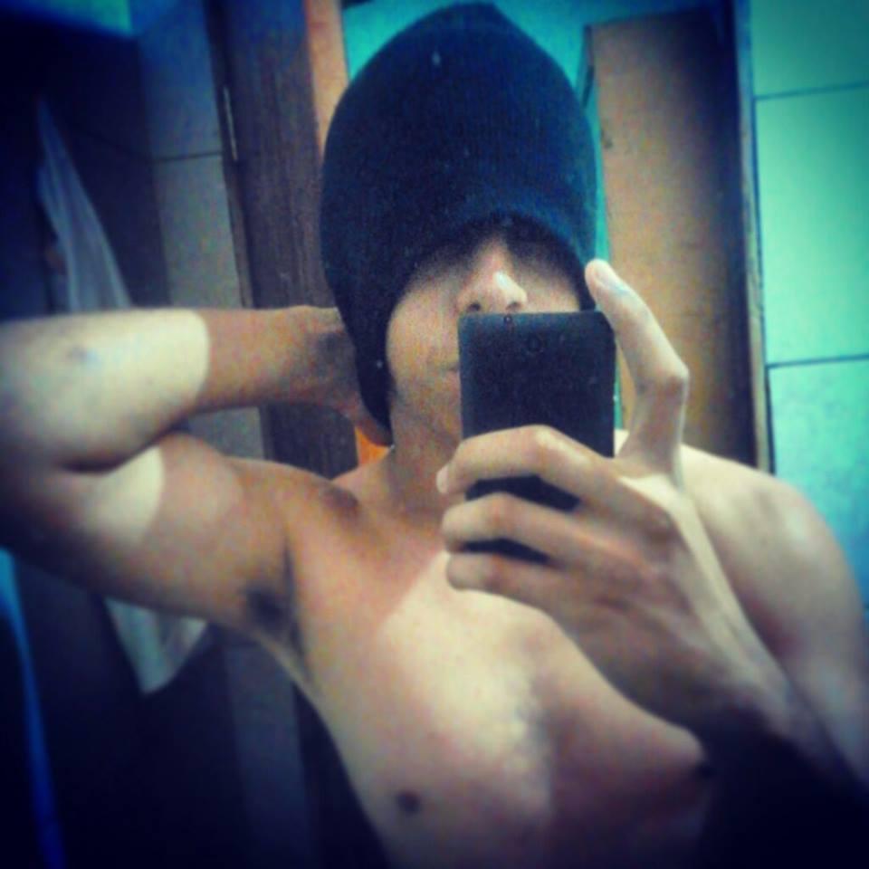 16 Anos, Deus,Amigos,Família,Sport...Levo a vida simplesmente! Dono da @Shake_Colirios quer saber mais? então follow-me!!