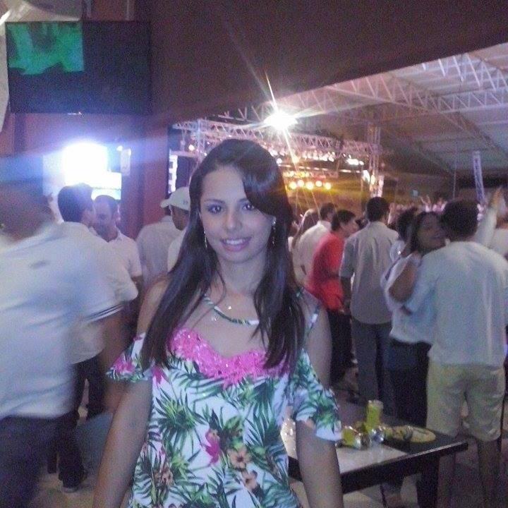 Liberdade é pouco. O que eu desejo ainda não tem nome.
Clarice Lispector