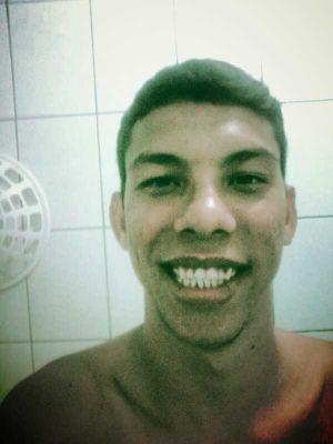 OficialRoniel's profile picture. Normal, natural, y un poquito aceleradoooo...  http://t.co/mzTp7beUO8