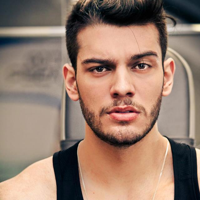 ee lucas lucco agora e pra valerr,amo que amo mozão vida