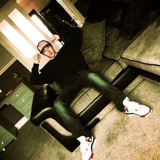 thatshitcrazi's profile picture. 18 from essex add my pinn 7FEB94A4 add my snapchat connlewarne1