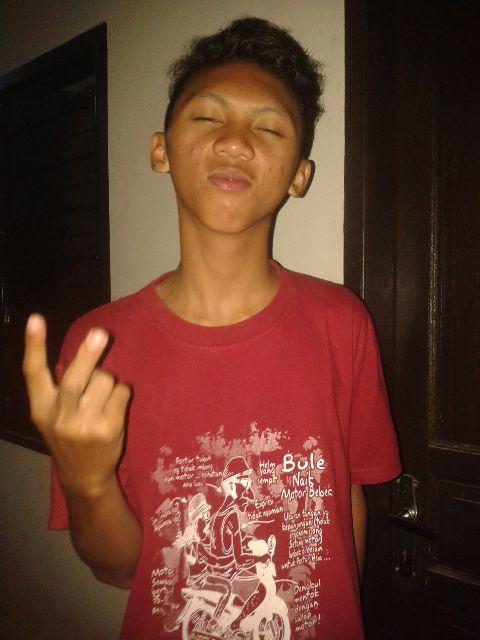 I m from indonesia | My religion Muslim | I live in the city Lubuk Pakam | my birth date.22 september 1998 | 087868685622