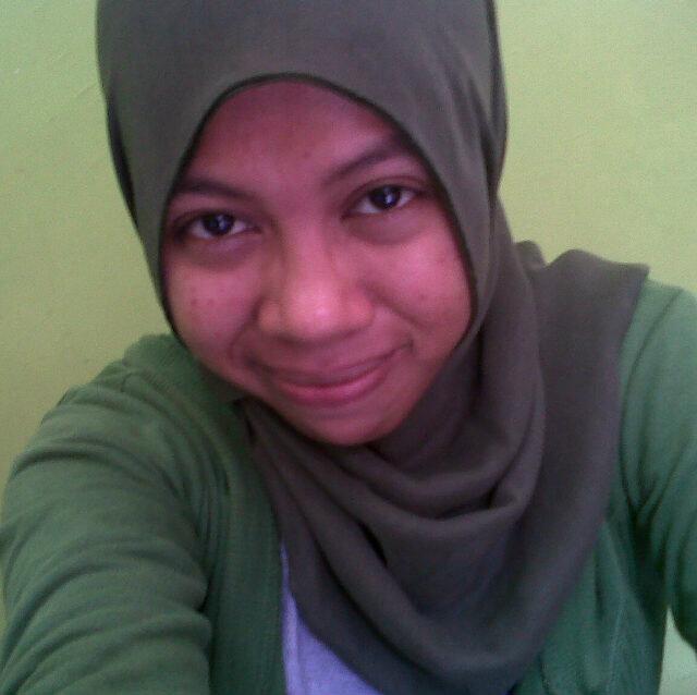 ingin membahagiakan keluarga, dan jadi orang yang bermanfaat... amiiiinnn