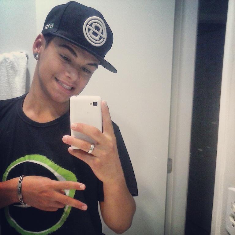 ✌✌