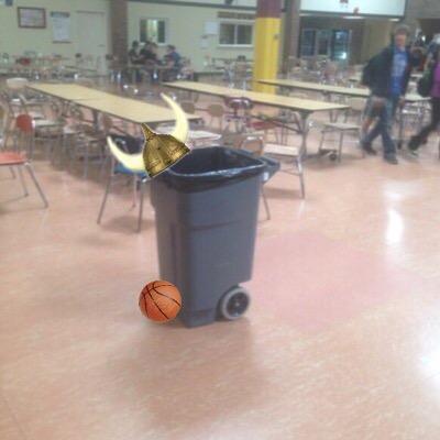 WiseTrashCan's profile picture. Wisest Trash Can In Section V | Full Of Wisdom & Great Shit | Follow If You Love Your Mother | Ignore If You Worship Satan | Migo Gang — O'hana Means Family