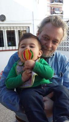Secretario de Relaciones Institucionales de UTE. Peronista. Hincha de Almirante Brown hasta la muerte.