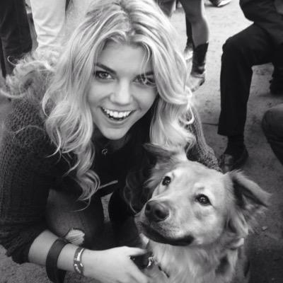 AmandaTaylor777's profile picture. one day I'll have a library that smells of rich mahogany filled with leather bound books with a koa wood pool table and Mac18 on tap.