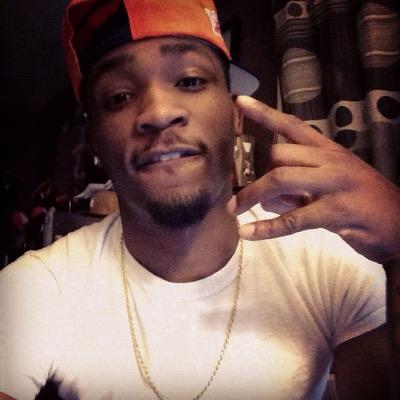 Im me plan &Simple S.N.G #M.O.B. #FreeMyNiggas #TokeOnUpMyNigga Check out my soundcloud https://t.co/ksEqHCLtWY