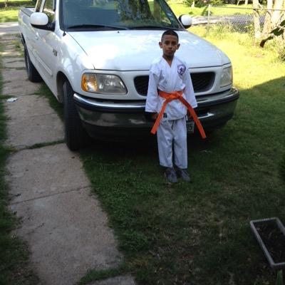 JoseSantoyo17's profile picture. 