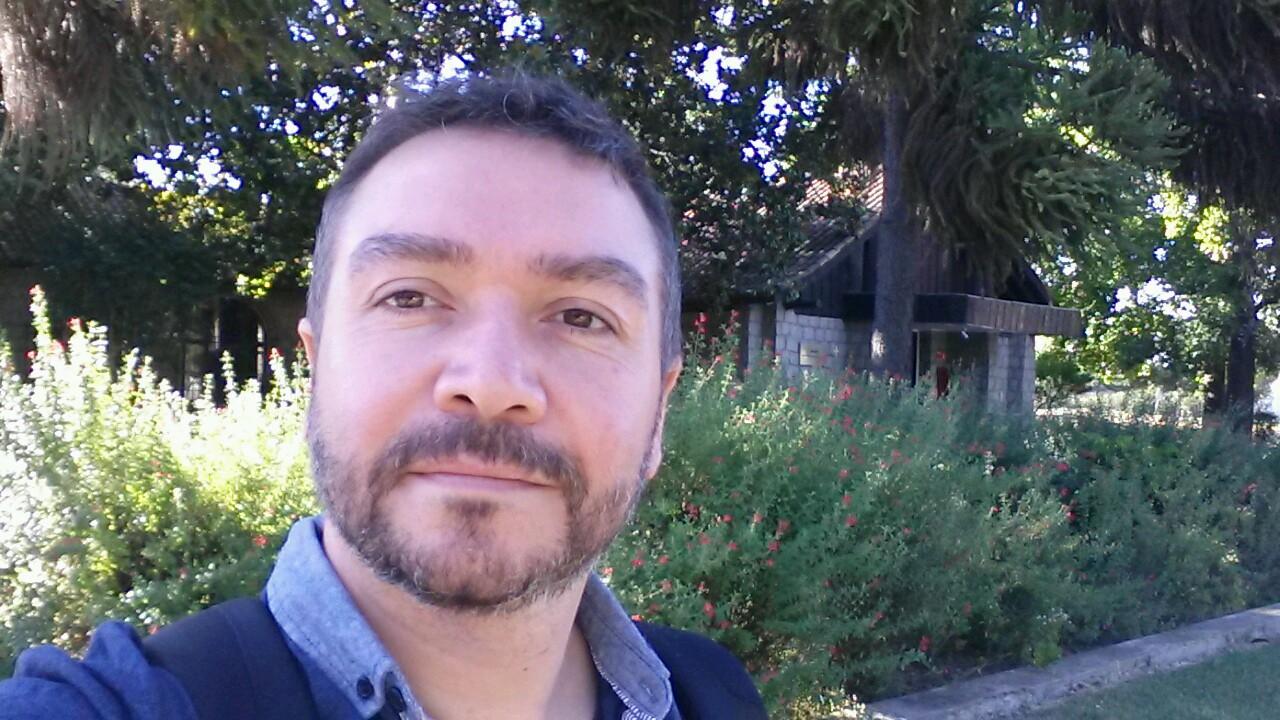 Biólogo área de especialización Genética Molecular Vegetal