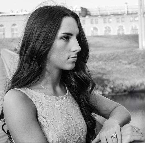 Euniceavjy's profile picture. 