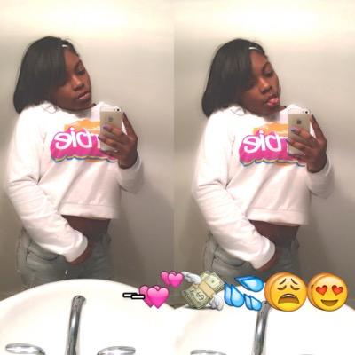 ' A D E A A ❤ fmoi : @prettyy.gvrll catchh flights✈️ not feelings have money not problems