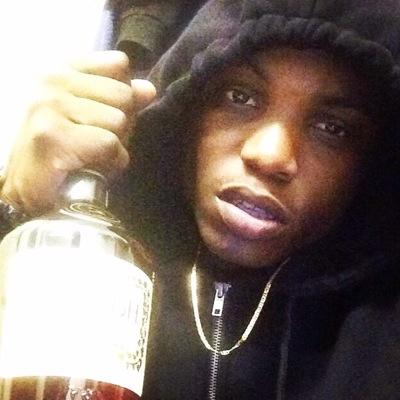 #VHUNNA #R.I.P BOGUS #R.I.P PRINCE #R.I.P POP #R.I.P NANI MISS YALL WISHING YALL WAS STILL HERE ......... FREE DA GUYZ ......... IG #VHUNNA_ZAYZAY_1016